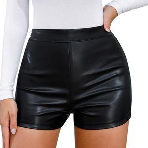 Shorts Mini da Donna <span class=keywords><strong>Neri</strong></span> in <span class=keywords><strong>Ecopelle</strong></span> PU a Vita Alta con Dettagli Arricciati e Vestibilità Aderente - Product Image 1