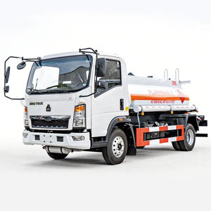 Flexível e Eficiente 3 cbm Sinotruk HOWO Oil Tanker na África: Melhor Escolha para Posto de Gasolina/Parque Reabastecimento - Product Image 1