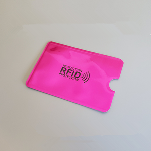 Protector <span class=keywords><strong>de</strong></span> Tarjetas <span class=keywords><strong>de</strong></span> Crédito Colorido con Bloqueo RFID, Protege Efectivamente sus Tarjetas <span class=keywords><strong>de</strong></span> Crédito, Débito y <span class=keywords><strong>de</strong></span> Identificación Contra el Robo Electrónico - Product Image 5