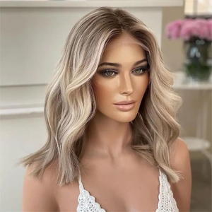 Perruque Lace Front en Cheveux Vierges Russes à Ondes Courtes, Couleur <span class=keywords><strong>Blond</strong></span> Cendré avec Mèches, Tonalité Froide, Cheveux Alignés, Qualité Supérieure, Petite Taille pour Bébé - Product Image 1