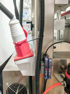 一木<span class=keywords><strong>CM300</strong></span>全自动旋盖器小玻璃瓶罐带六轮盖装配机 - Product Image 5