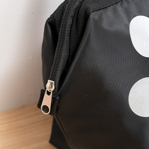 Bolsa térmica personalizada negra para picnic, aislada y reutilizable, tipo bento, para aventuras al aire libre, bolsa de almuerzo. - Product Image 5