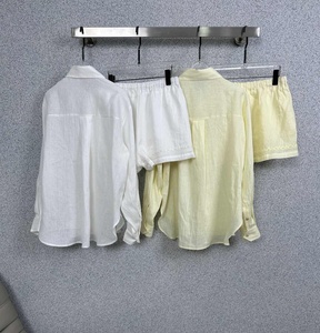 Set Estivo da <span class=keywords><strong>Donna</strong></span> di Alta Qualità all'Ingrosso: T-Shirt <span class=keywords><strong>e</strong></span> <span class=keywords><strong>Pantaloncini</strong></span> in Cotone Casual - Product Image 4
