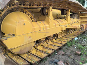 Bulldozer sur chenilles d'occasion Shandong SHANTUI SD16, modèle 2016, poids opérationnel de 16 tonnes, avec composants principaux inclus. Moteur et pompe - Product Image 4
