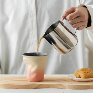 Tasse à café en céramique plissée faite à la main, structure modelée à la main, logo personnalisé créatif transfrontalier pour usage quotidien à la maison ou au bureau - Product Image 5