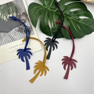 Colgante de bolso de cuero de cocotero Colgante de bolso de cuero con forma de cocotero Llavero colgante de bolso de cocotero de cuero PU - Product Image 3