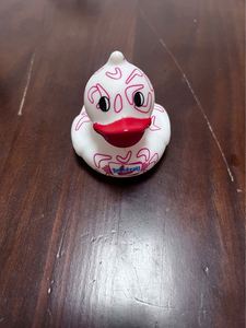 Factory Wholesale Valentine's Day Gift Little Yellow Duck Rubber <b>Bath</b> Water Play Squeeze Sound Toy - Product Image 6