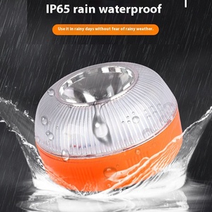 Lumière de secours imperméable de haute qualité V16, lumière magnétique forte de barricade de voiture de LED pour la réparation automobile de nuit, camping - Product Image 5