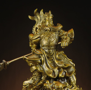Vente en gros de statue <span class=keywords><strong>Guan</strong></span> Gong en laiton, sculpture du général chinois <span class=keywords><strong>Guan</strong></span> <span class=keywords><strong>Yu</strong></span>, décoration Feng Shui OEM personnalisée pour le bureau et le temple - Product Image 2
