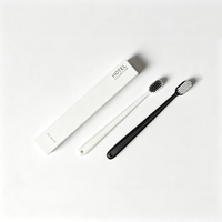 Kit d'articles de toilette jetables de luxe pour hôtel, personnalisable avec logo, prêt à expédier, fournitures pour chambre d'hôtes avec savon et brosse à dents