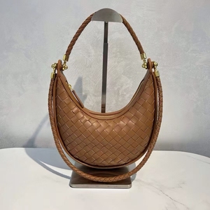 6032 # Fashion Lady Hobo-Taschen aus echtem Leder für Frauen Gewebte Halbmond-Umhängetaschen mit 2 Griffen Handtasche aus Guangzhou - Product Image 1