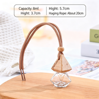 Diffuseur de parfum pour voiture en verre de 8 ml avec bouchon en bois, flacon de parfum en forme de losange, pendentif pour voiture, flacon d'huile essentielle