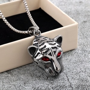 Collar con colgante de animales de acero inoxidable yunnique, cabeza de león, tigre, guepardo, regalo unisex, joyería para combinar con ropa - Product Image 2