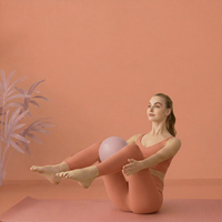 Kit d'entraînement Pilates Magic Circle : Anneau d'équilibre, Mini-ballon PVC, Bande de résistance longue, Chaussettes antidérapantes, Bandes de boucle, Sangle et Bandes de résistance élastiques