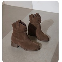 Bottines décontractées polyvalentes en daim souple pour femme, collection automne-hiver 2026, à talon épais moyen