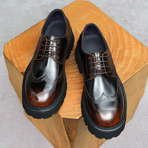 Chaussures en cuir léger et respirant pour homme, style décontracté et tendance, idéales pour l'extérieur et le business. - Product Image 1