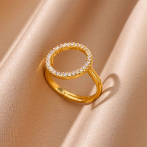 Bague ouverte plaquée or 18 carats en forme de X avec zircon rayé incrusté, style luxe léger, ajustable pour femme - Product Image 5
