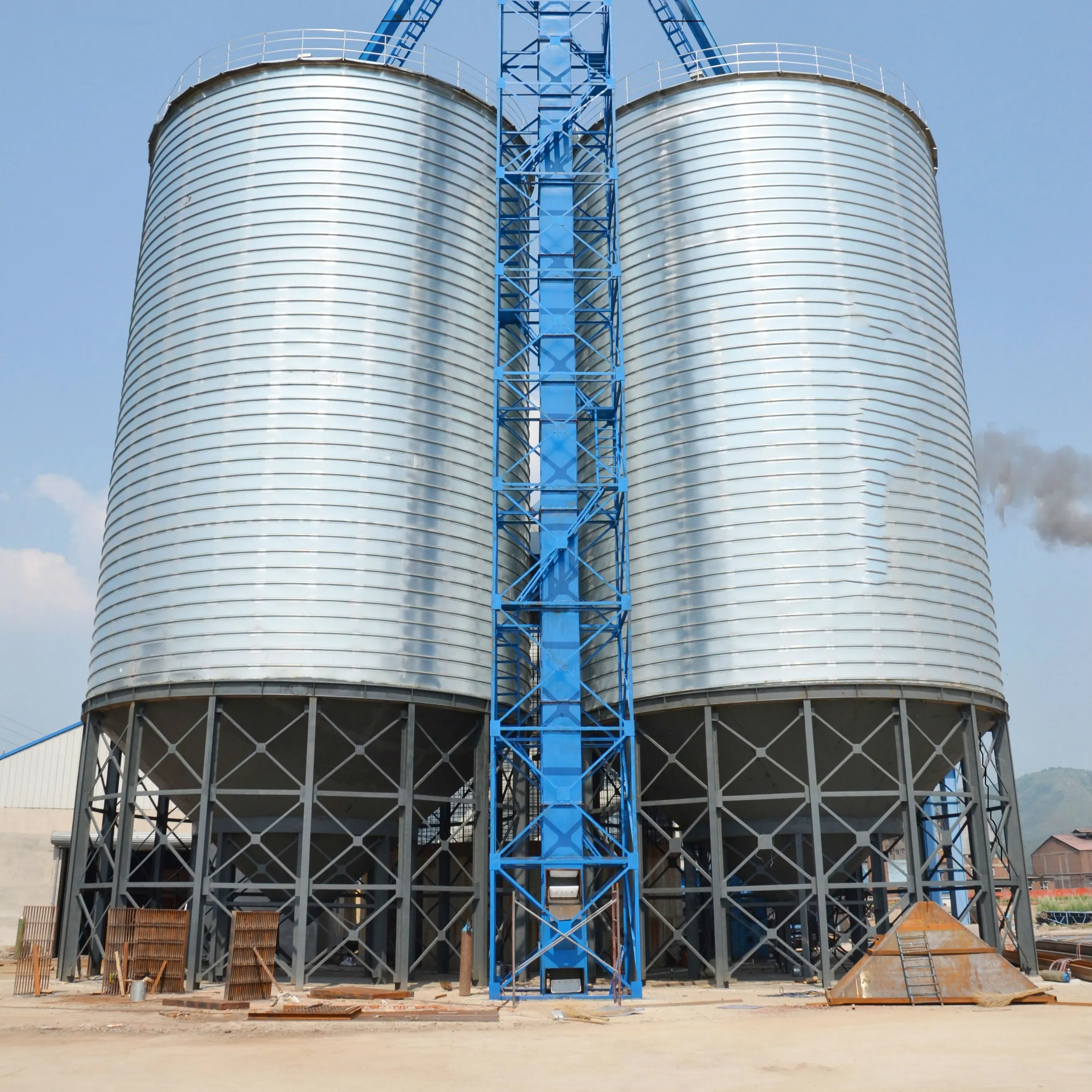 Silos de acero para almacenamiento de trigo y maíz 100 toneladas, 200 toneladas, 500 toneladas, 1000 toneladas