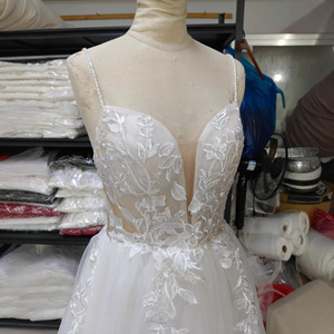 European American Style <b>Wedding</b> <b>Dress</b> Strapless Backless Natural Waist Breathable Lace Detailing <b>Short</b> Train Outdoor <b>Beach</b> Hotel - Product Image 4