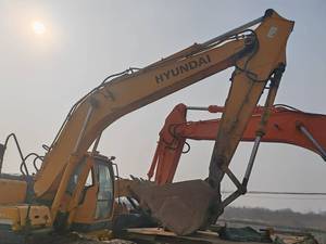 Pelle Hyundai 220 puissance et précision économie de carburant à faible émission pour la construction urbaine et générale polyvalente pour le creusement - Product Image 4