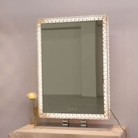 Miroir de maquillage LED tactile moderne avec cadre en cristal, miroir de vanité de luxe avec lumières à intensité réglable, fabricant OEM ODM