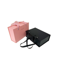 Boîtes cadeaux magnétiques en gros, emballages rigides en papier avec poignées, texture simili cuir pour le rangement de parfums et de bijoux