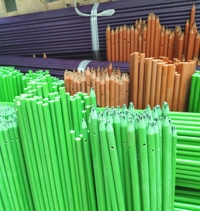 Arbre de flèche en fibre de verre coloré 32 "avec trou croisé et conique - Product Image 3