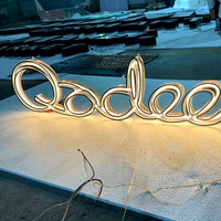 Factory Outlet Custom Outdoor Store Company Brand Logo Sign Board 3D Acrílico Metal Led Channel Letter Signs para negocios