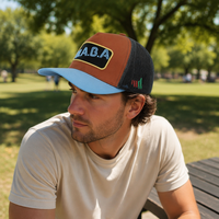 Casquette Trucker Ajustable 5 Panneaux Respirante de Qualité Supérieure avec Blocs de Couleurs, Patch Personnalisé et Design d'Image en Maille