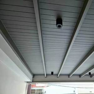 Vente en gros Panneaux de plafond imperméables en WPC Co-extrusion UV Bois naturel <span class=keywords><strong>PVC</strong></span> brossé Toit et mur Bois naturel Plafond en plastique - Product Image 3