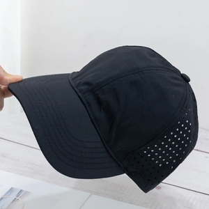 OEM Tùy Chỉnh 6 Bảng Điều Chỉnh Tia Laser Màu Trắng Cắt Lỗ Đục Cha Hat Không Thấm Nước Flex Phù Hợp Với Mũ Bóng Chày Đóng Lại Logo 100% Bông Vải - Product Image 3