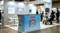 Table de présentation publicitaire pliable portable en acrylique, podium de promotion, impression de logo personnalisée, impression couleur complète pour le commerce