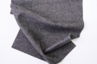 33% Lana 28% Lino 24% Algodón 15% Elastano/Nailon |   Tela de Sarga de 298 g/m² |   145 cm de ancho para trajes, camisas y blazers