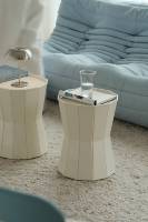 Tabouret bas en plastique de style nordique moderne pour salon, table basse créative simple avec plateau, table d'appoint pour petit appartement