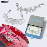 Irun perle chaussure dentelle charme blanc gland lacet breloque Sneaker accessoire fait à la main brillant perles charme avec homard griffe serrure