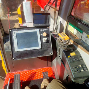 Grue mobile de grande capacité Stc1000C, flèche extensible de 60 m, flèche de rehaussement de 175 m, double alimentation, état de fonctionnement impeccable et original - Product Image 6