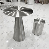 Table basse de haute qualité industrielle en acier inoxydable doré pour les événements de fête, les hôtels