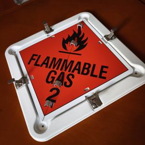 Système de plaques rabattables 8 Legend Hazmat pour remorques Système de plaques rabattables 8 Legend pour remorques <span class=keywords><strong>4</strong></span> coins coupés - Product Image 1