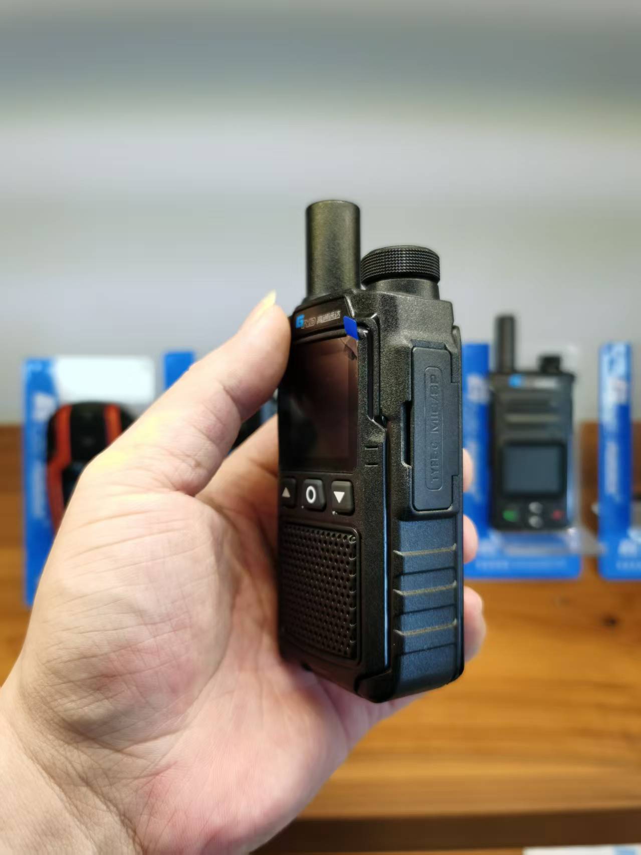 lte ptt walkie talkies poc