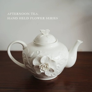 Ensemble tasse et soucoupe à café en céramique, motif floral en relief, fait main en France, luxe léger, rétro <span class=keywords><strong>vintage</strong></span>, pour le thé de l'après-midi, compatible lave-vaisselle et <span class=keywords><strong>micro</strong></span>-ondes - Product Image 4