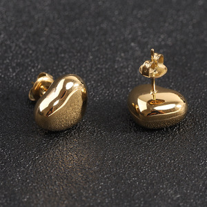 Pendientes de acero de titanio chapados en oro de 18 quilates con forma de corazón para mujer, joyería de regalo - Product Image 3