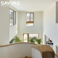 Fenêtres en aluminium et bois haute performance SAYYAS avec triple vitrage Low-E Plus, joint multi-chambres et extérieur durable