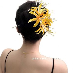 กิ๊บติดผมลายดอกไม้สีแดงสไตล์จีนโบราณ ดีไซน์พู่ห้อย ประดับตกแต่งอย่างสวยงาม - Product Image 6