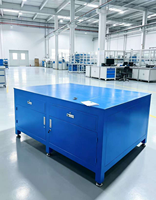 Banc de travail de laboratoire robuste et moderne avec armoire à outils et tiroirs verrouillables, serrure à clé pour l'assemblage et l'entretien des moules
