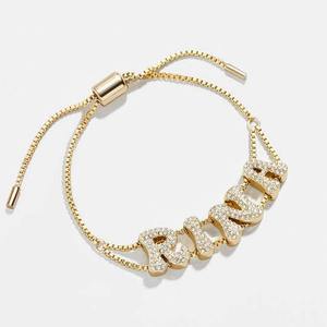 Bracelet pour femme plaqué or 18 carats, accessoire <span class=keywords><strong>de</strong></span> mode exquis avec 26 lettres anglaises incrustées <span class=keywords><strong>de</strong></span> zircon, personnalisable avec un nom - Product Image 1