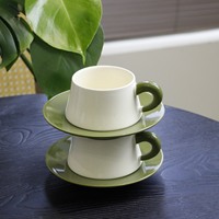 Ensemble tasse et soucoupe en céramique vert olive bicolore, blanc, 2 tasses, 2 soucoupes, design moderne et simple, logo personnalisé, vente en gros, boîte cadeau