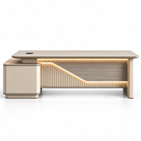 Bureau de direction moderne haut de gamme avec éclairage d'ambiance LED, table de PDG pour salle de direction, grand poste de travail administratif avec rangement