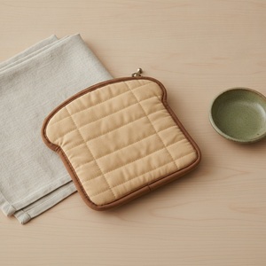 Trousse à crayons en sergé de coton doux en forme de toast, pochette plate matelassée mignonne avec fermeture éclair, papeterie Kawaii en forme de pain, cadeau personnalisé avec logo - Product Image 3
