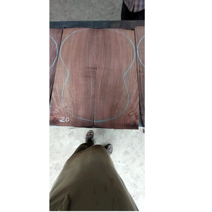 Guitarra de Madera de Tilo de Alta Calidad con Diapasón de Ébano, Fondo y Lados Duraderos para un Sonido y Rendimiento Prolongados - Product Image 3