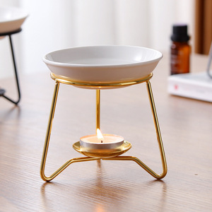 Brûleur d'<span class=keywords><strong>encens</strong></span> et d'huiles essentielles en métal noir et or avec base en bambou - Product Image 4